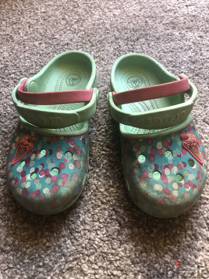 Old Navy. . Flip flop 5