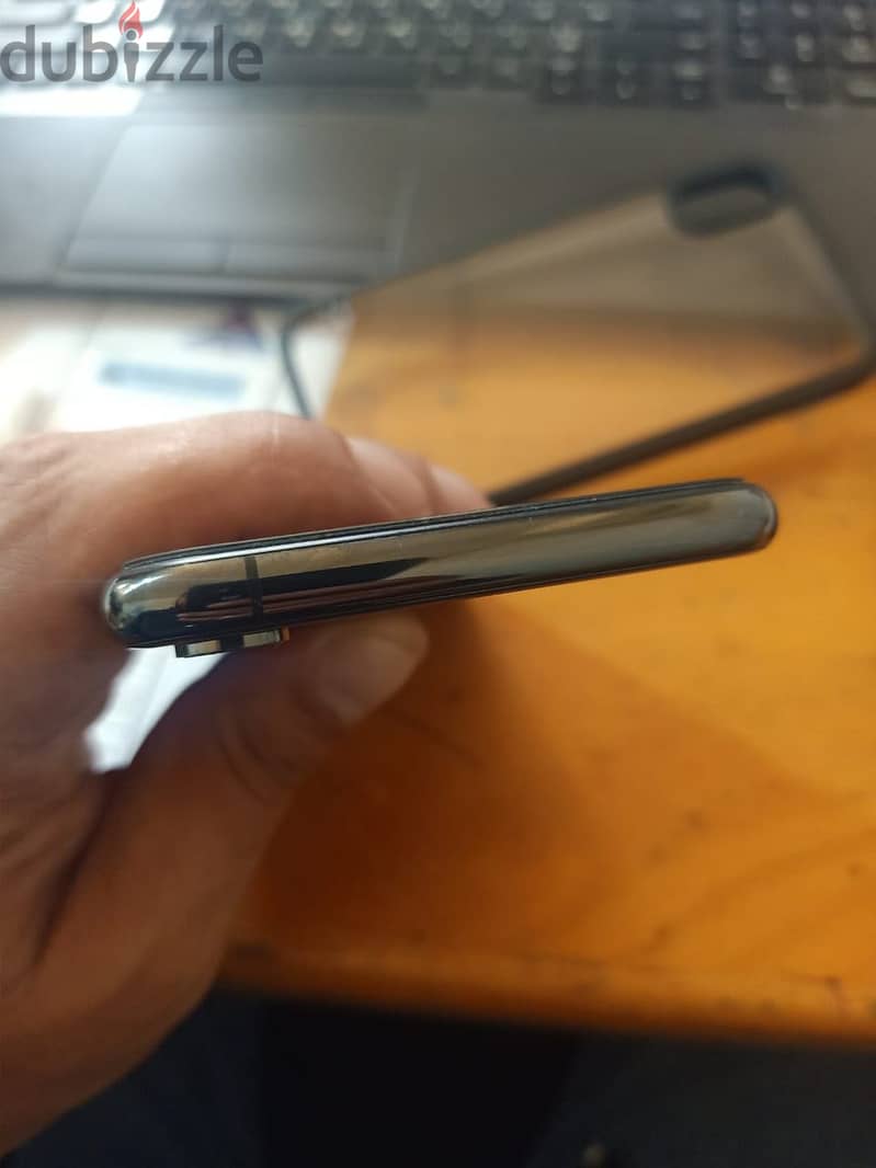 Apple - iPhone XS 2