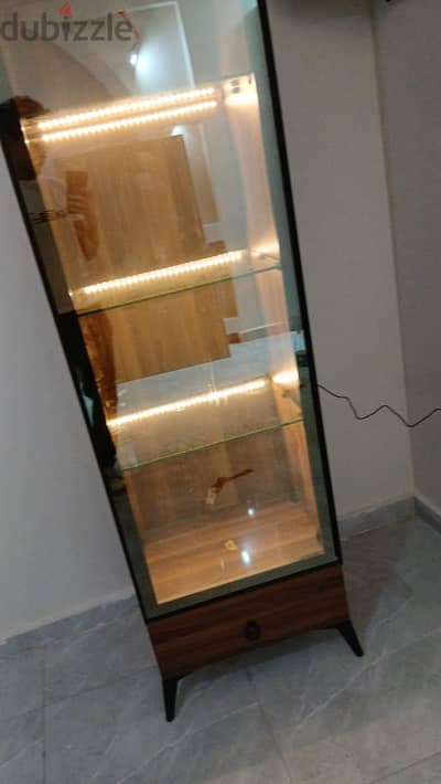 نيش معمول عمولة مودرن جديد لسه جيباه من شهر