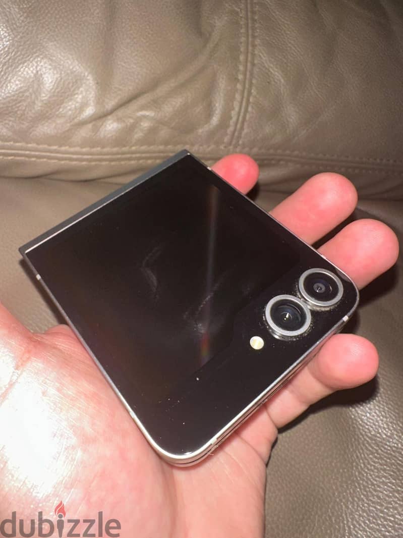 Samsung Z Flip 6 1