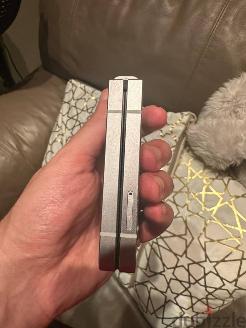 Samsung Z Flip 6 2