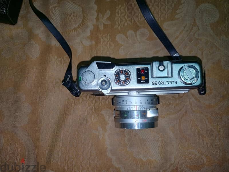 كاميرا Yashica 1