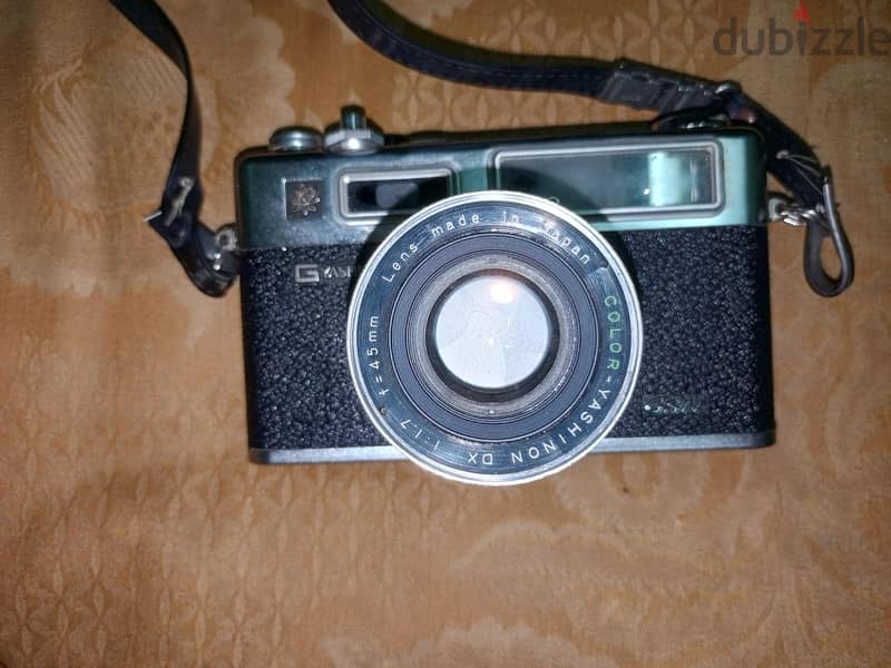 كاميرا Yashica 3