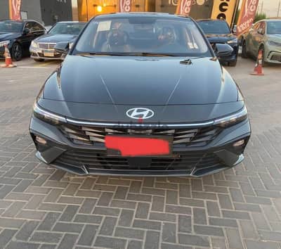 للايجار الشهري والاسبوعي الينترا cn7 2025 فئة رابعة بحالة الزيرو