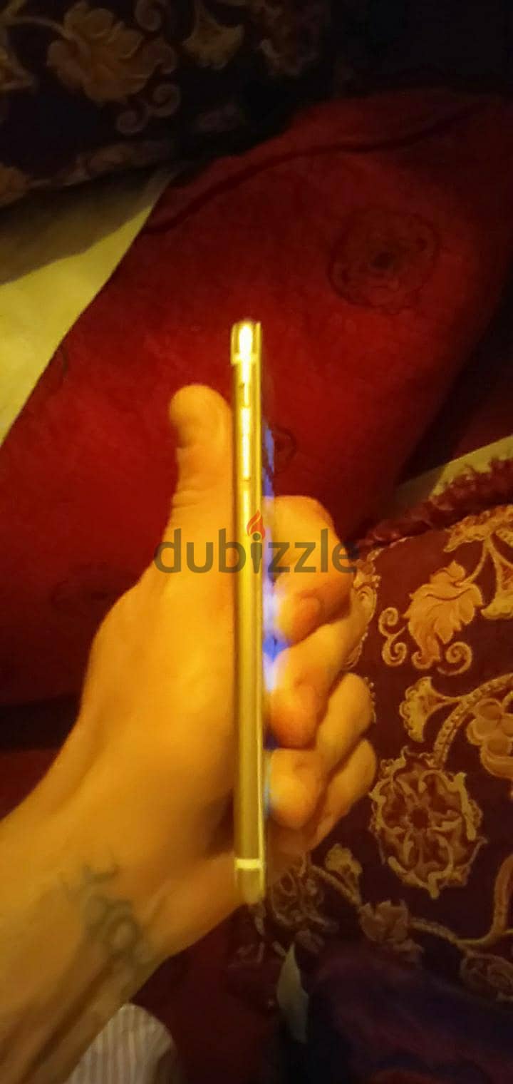 Apple - iPhone 6 5