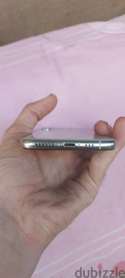 ايفون xs