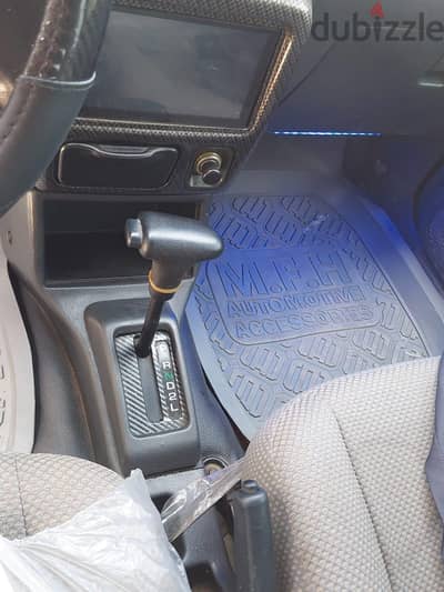 Daihatsu Mira 2000