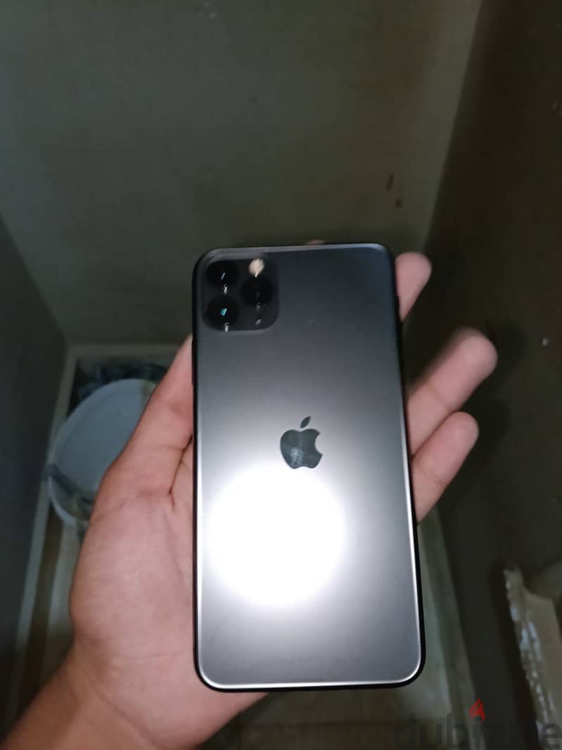 Apple - iPhone 11 Pro Max 1
