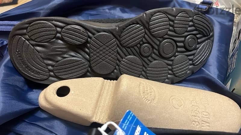 skechers 1