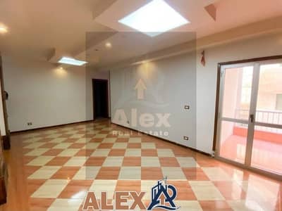 Apartment for rent in Laurent, Iqbal Street, full utilities