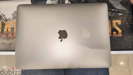 MacBook Air M1 2020 بحالة ممتازة ماك بوك اير