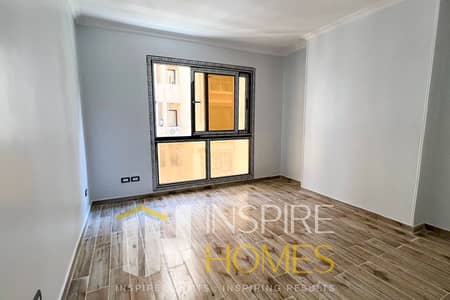 Licensed Apartment for Rent with a Plaza View