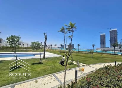 A beachfront apartment for immediate sale in El Alamein, near The Gate North Edge Towers and Marina 5. Ultra-luxurious finishing, ready to move in.