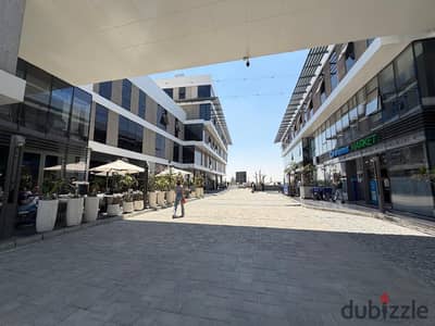مكتب متشطب للايجار في جولف سنترال بالم هيلز 78م Office fully finished for rent in golf central palm hills