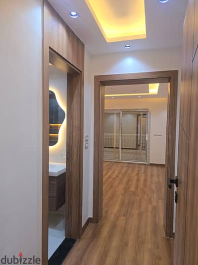 Apartment for sale, hotel finishing, wide garden 211 m in the most beautiful location in Madinaty