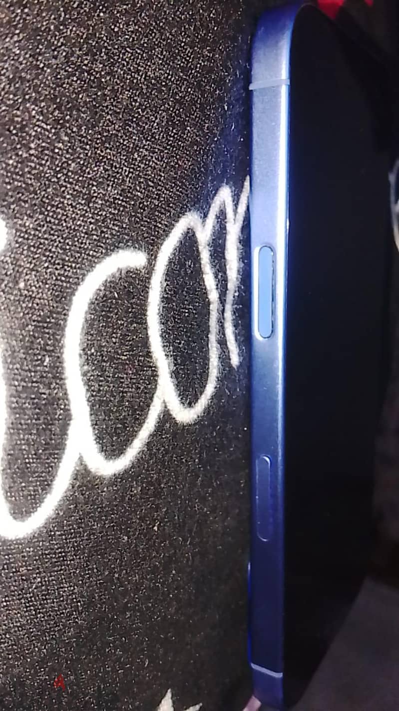 iPhone 16 2