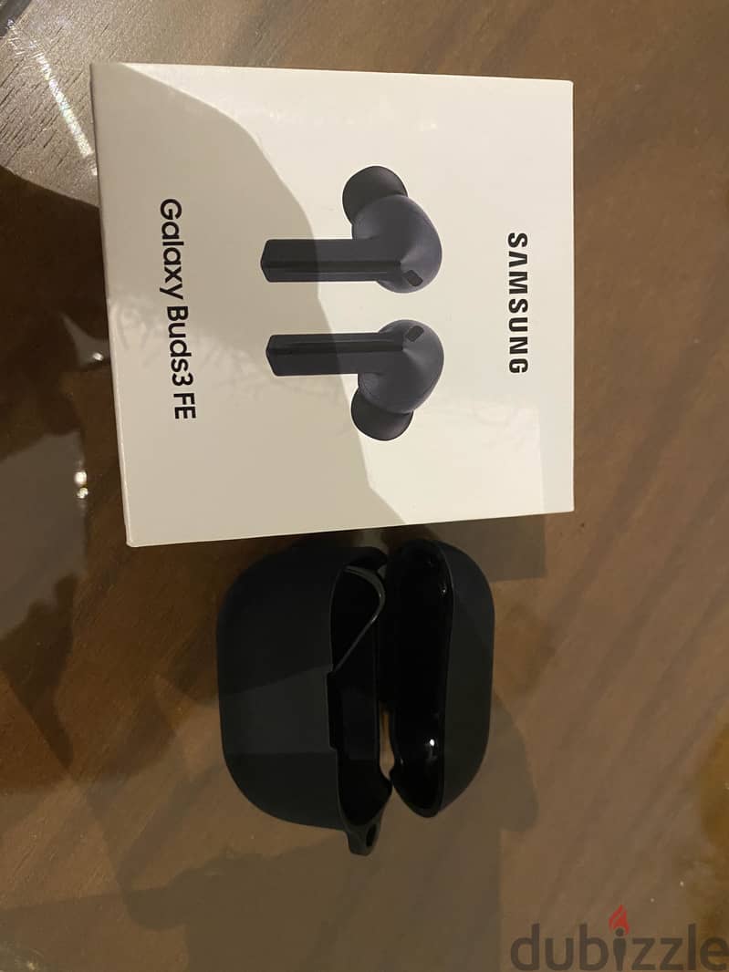 Samsung Buds 3 FE 1