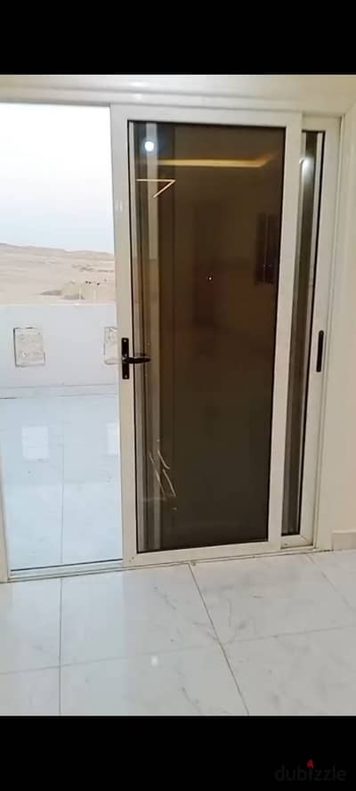 Apartment for rent unfurnished in Sheikh Zayed district 16 block 2