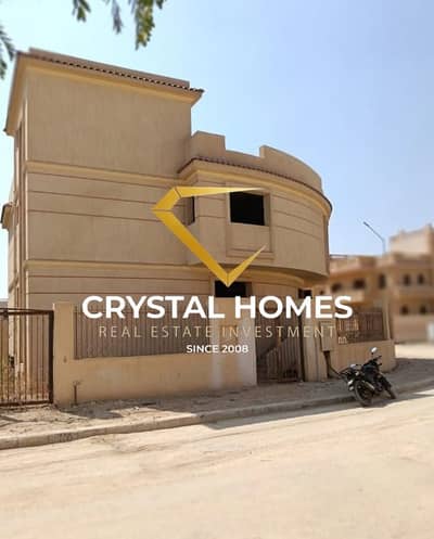 Villa for sale in Green Village compound next to Mall of Egypt and Palm Hills at a bargain price