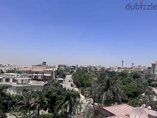 شقة للبيع من المالك مباشرة في كمبوند غرب الجولف – القاهرة الجديدة