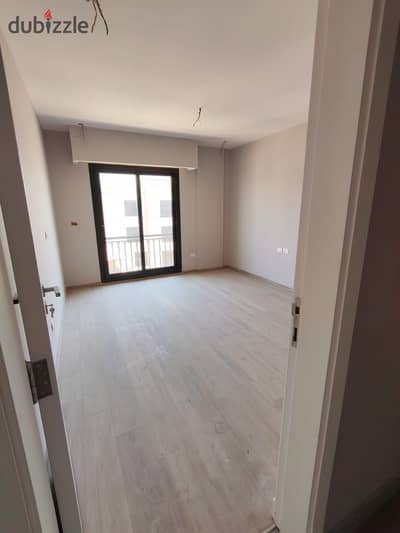 Resale Apartment for Sale – Immediate Delivery – Fully Finished with Air Conditioning  Village West Compound, Sheikh Zayed