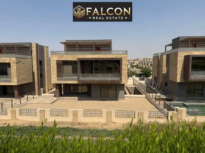 واجهة بحري + Trible View فيلا مميزة بسعر الكاش أو بأقل مقدم للبيع في تاج سيتي التجمع الأول بجوار جاردينيا ودقائق من شيراتون Taj City New Cairo