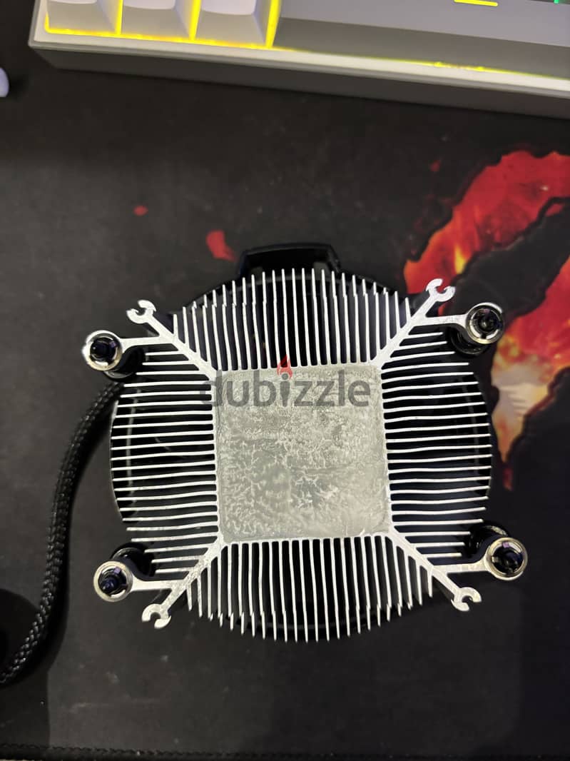 Ryzen stock cooler + thermal paste 1