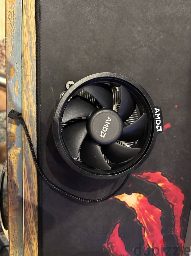 Ryzen stock cooler + thermal paste 2