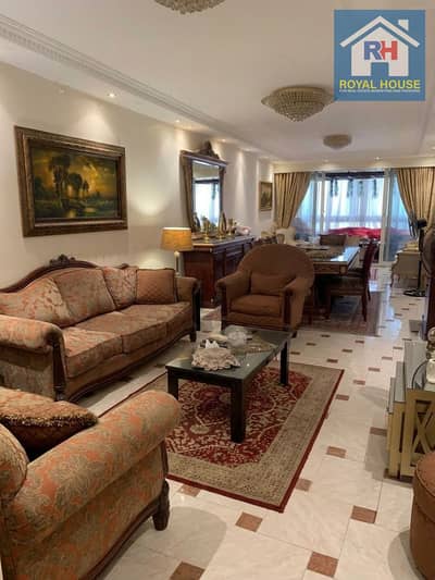 Not every apartment in Golf Land deserves your attention… This 180 sqm unit comes with rare details, a prime frontage, a large balcony, Ultra Super Lu