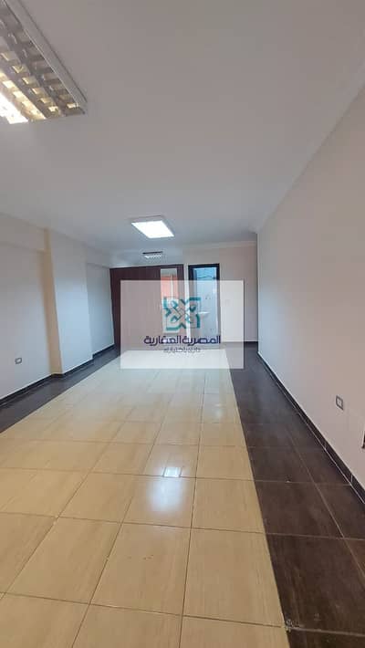 Office space for rent suitable for all companies and specialties Carrefour Main Street near the ring road and banks Floor 3.