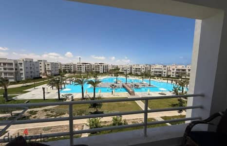 Fully finished chalet for sale with a prime direct sea view in Amwaj, Sidi Abdel Rahman. Prime location near El Alamein Airport and Sidi Heneish.