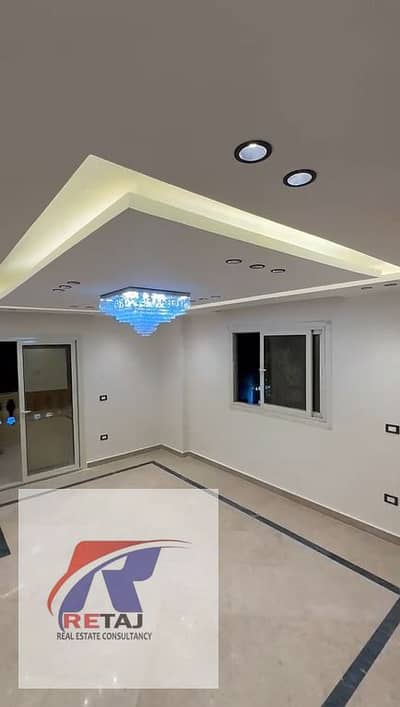 Ultra-luxurious, first-time occupancy apartment, 250 square meters, in a modern building for sale in a prime location near Makram Ebeid Children's Par