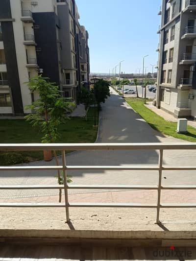 Resale apartment for sale in a prime location within compound, overlooking landscape. 130 m fully finished apartment. Price negotiale in janna october