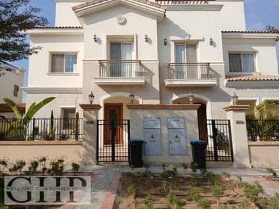 توين هاوس جاهزة للمعاينة  تشطيب كامل بالمطبخ والتكييفات للبيع في أب تاون كايرو  إعمار Uptown Cairo Emaar