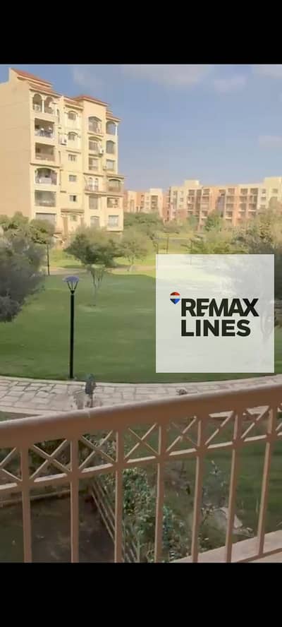 Opportunity to own a 211 m apartment at an attractive price in B2 Madinaty, Steps for Services, Wide Garden View