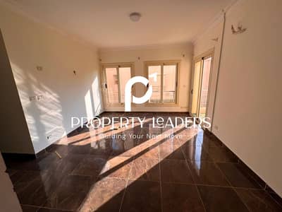 Corner townhouse for rent in Grand Heights - 6 October