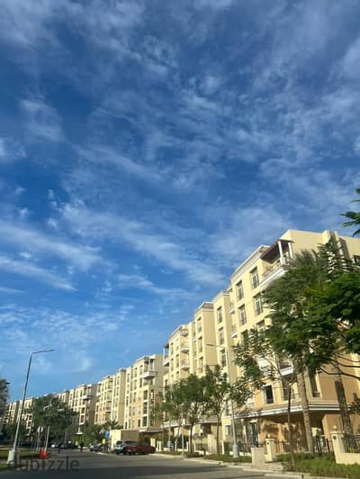 شقة بموقع مميز جدا للبيع في سراي مدينة المستقبل بسعر أقل من سعر الماركت Sarai MNHD Mostakbal City