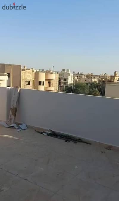 رووف للايجار في البنفسج فيلات 12