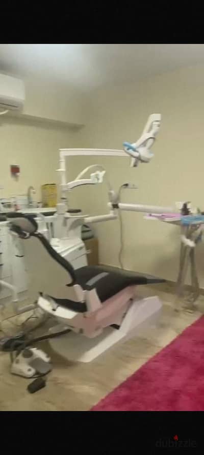 Ready dental clinic for rent with complete equipment in a famous mall on Waslet Dahshour  عيادة أسنان جاهزة للإيجار بالأجهزة كاملة في مول شهير على وصلة دهشور