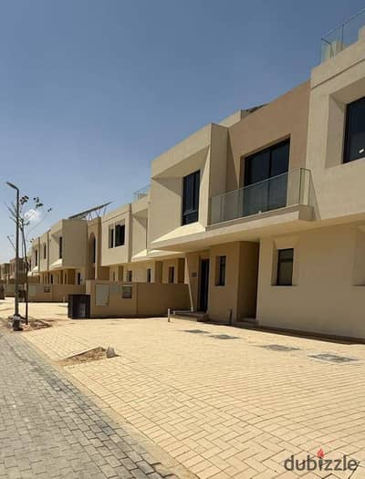 Middle Townhouse for Sale in VYE  190 sqm Land Area 3 Bedrooms  Prime Location & Premium Lifestyle