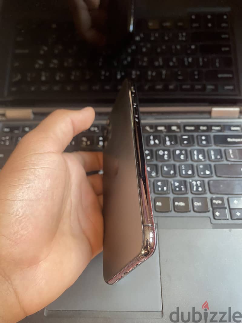 IP 11 pro Max 4