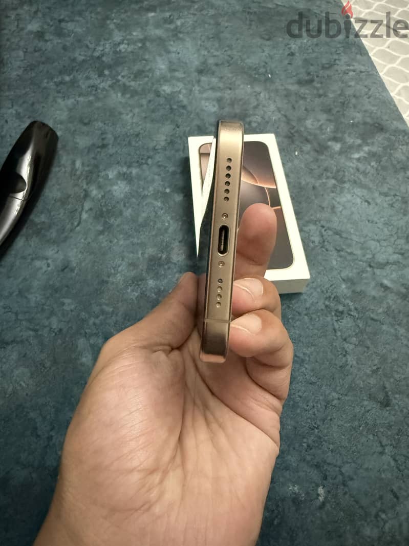 Apple - iPhone 16 Pro Max 2