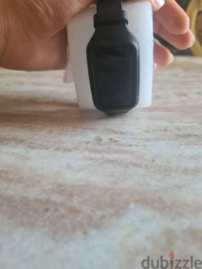 Huawei band 6 للبيع بحالة جيدة