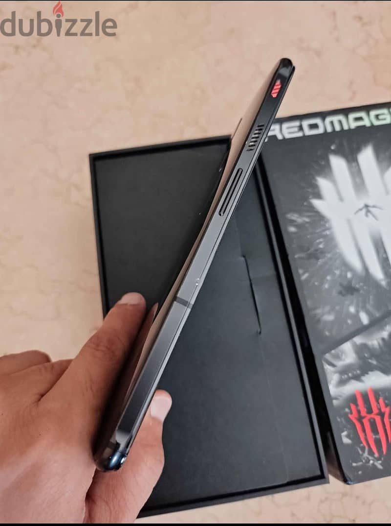 ZTE Red Magic 7 Black 4