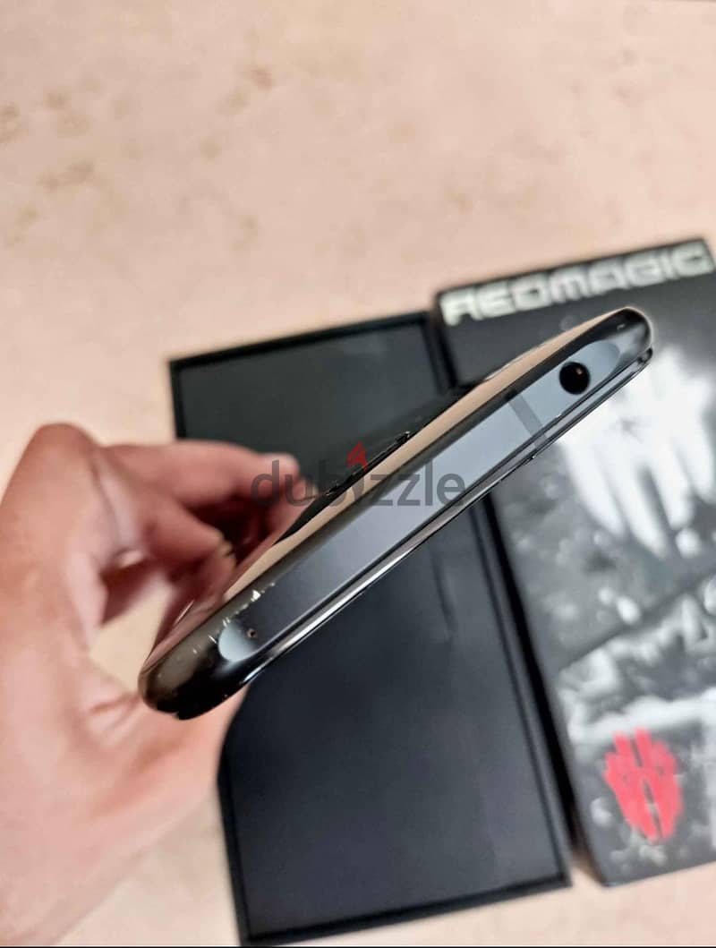 ZTE Red Magic 7 Black 5