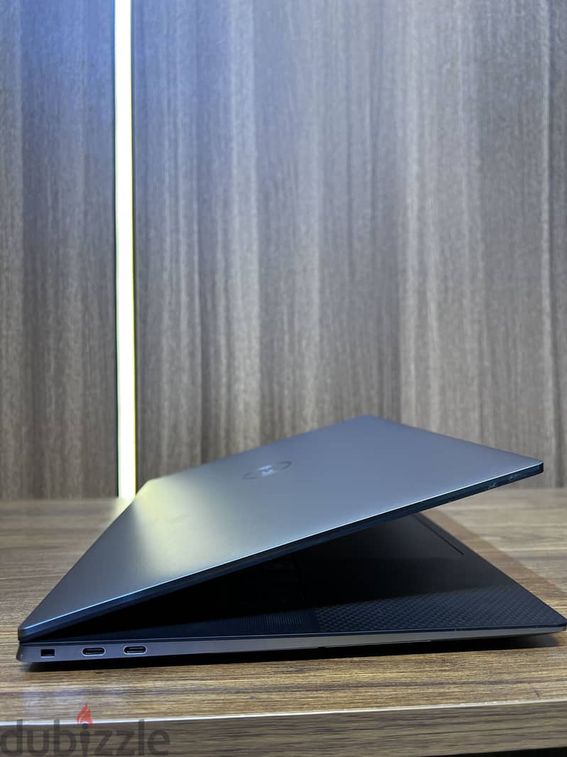 Dell precision 5560 2