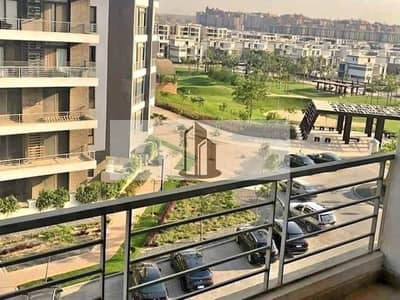 شقه بافضل تقسيمة للـ 3 Bed في تاج سيتيTaj city لوكيشن مميز امام مطار القاهره فى اميز مراحل الكمبوند Club side