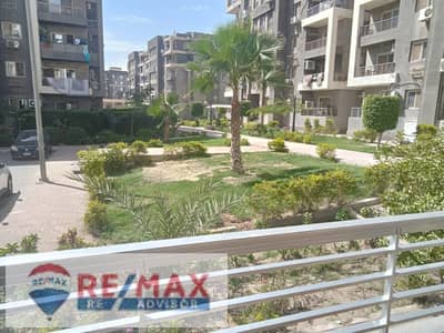 شقة مفروشة للايجار فيو لاند اسكيب – فرش مودرن – كمبوند دار مصر – الشيخ زايد