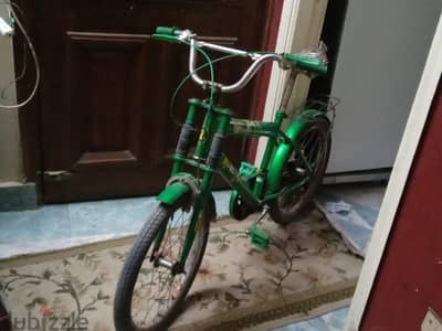 دراجه اطفال بحاله ممتازه مستورده