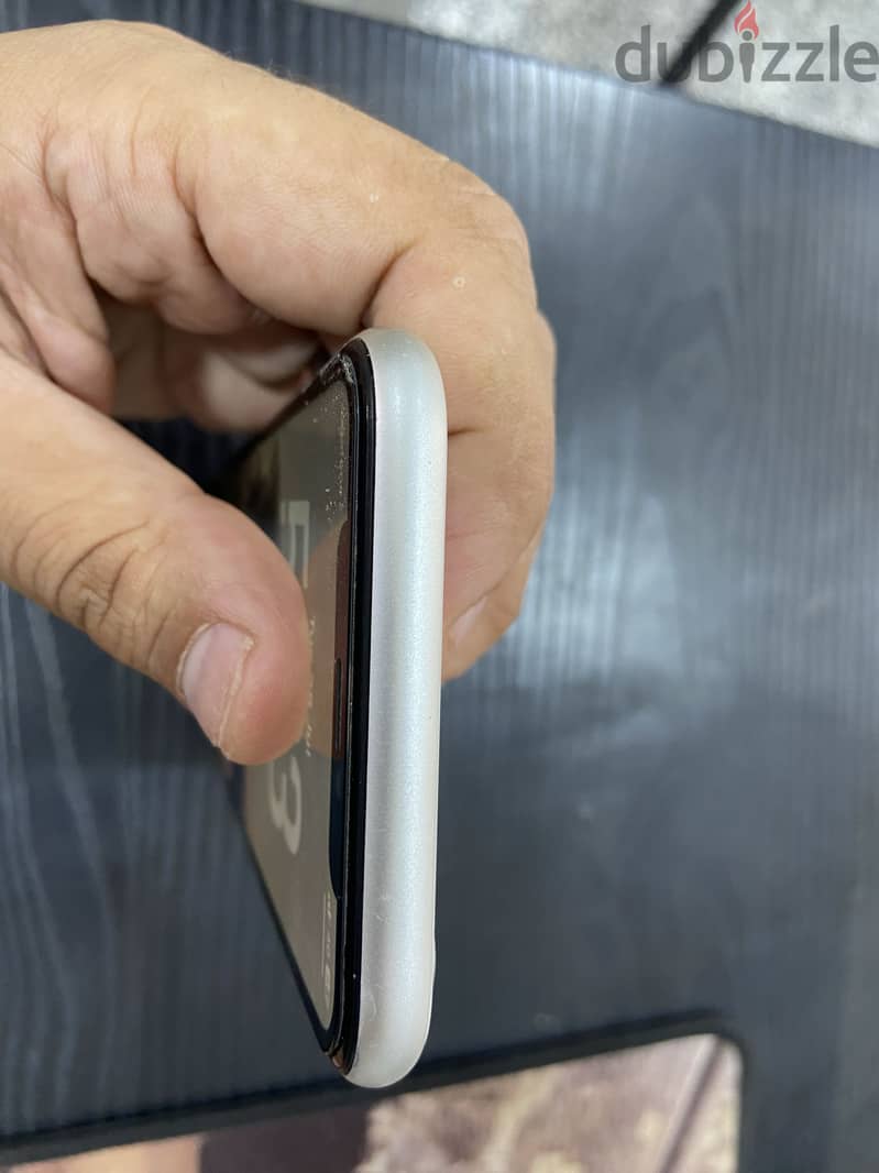Apple - iPhone 11 4